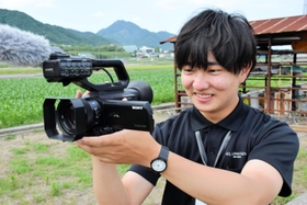 アジア最大級の国際短編映画祭で入選した伊名岡智也さん＝南あわじ市広田広田