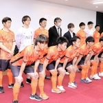 ３月にあった新生ＦＣ．ＡＷＪの結団式＝洲本商工会議所
