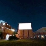 洲本市民広場に設ける「空の映画館」のイメージ（海の映画館をつくろうプロジェクト実行委員会提供）