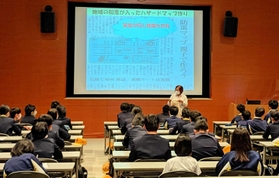 語り部による講演の様子（北淡震災記念公園提供）