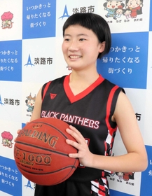 全国大会に出場した岡本葵音さん＝淡路市生穂新島