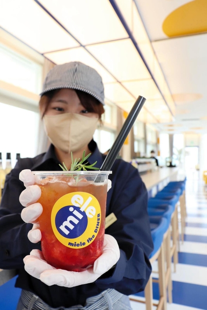 イチゴを使った「季節のフルーツティー」