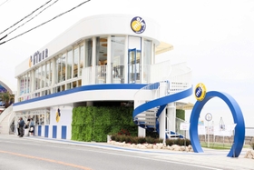１８日にオープンした「ミエレ・ザ・ダイナー」＝淡路市野島蟇浦