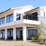 海の家の名残を残した「ＴＯＲＩＫＫＡ」＝洲本市五色町鳥飼浦