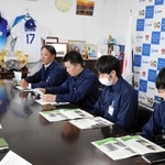 能登派遣について報告する淡路市職員＝淡路市役所