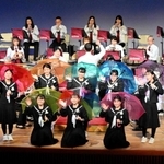 ダンスや演奏を披露した一宮中学吹奏楽部の生徒と洲本吹奏楽団＝いずれも洲本市文化体育館