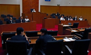 議場で行われた洲本市議会の二つ目の百条委＝洲本市役所