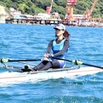 インターハイに出場する富貴彩愛選手＝洲本市由良町由良沖