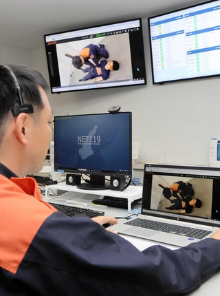 通報者が撮影した動画が通信指令室に届く＝洲本市塩屋１