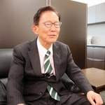 ５期２０年を振り返る門康彦氏＝淡路市役所