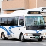 運賃とダイヤを改正する本四海峡バス鮎原線＝淡路市志筑新島