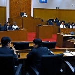 元店長が証人尋問に立った洲本市議会の百条委員会＝２０２４年６月、洲本市役所