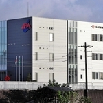 一時避難場所として一部使用できるイズミフードマシナリ淡路工場の本館＝南あわじ市広田広田