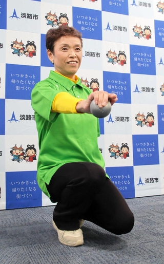 全国大会への出場を決め「優勝を目指す」と語る西谷洋子さん＝淡路市役所