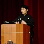 津名高校で創立105周年式典　卒業生の箏奏者・大歳さん講演「淡路島の歴史を学び力に」