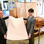 「松右衛門帆」再現品、高田屋顕彰館に常設展示　北前船つなぐ縁、高砂から寄贈