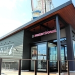 淡路サービスエリアの観覧車下にオープンする新店舗＝淡路市岩屋