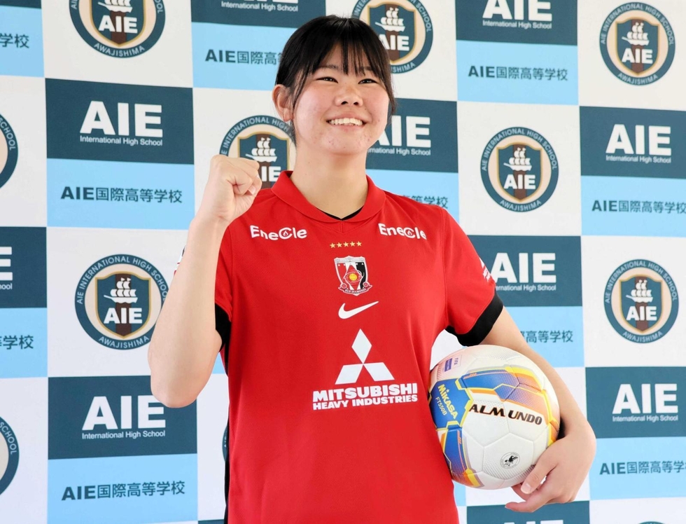 AIE国際高サッカー部唯一の女子・小泉さん、念願のプロ入り WEリーグ
