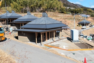 工事が進む「淡路クラインガルテン野田尾（本村）」。スローライフが体験できる＝淡路市野田尾