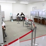 淡路市役所に開設されている衆院選の期日前投票所