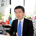 洲本市長選に初当選の吉平氏、公約の着手「経済政策が一番」　本紙インタビュー