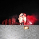 ナイトウオークで出現する「巨人」＝淡路市楠本