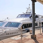 昨年新しくなった「深日洲本ライナー」のシーガル号＝洲本港（２０２５年５月３日）