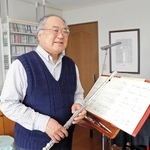 「取り上げておきたい曲に挑戦する」とリサイタルへの思いを語る大江浩志さん＝淡路市室津