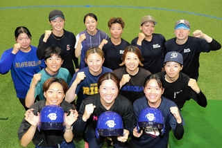 創部初の決勝を目指す淡路ブレイブオーシャンズの選手＝淡路市佐野新島