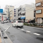 島内最高路線価の「いわた通り」。価格は下落が続く＝洲本市栄町２