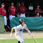 ２回裏無死三塁、蒼開・中彩葉選手が同点の右犠飛を放つ＝丹波市のつかさグループいちじま球場