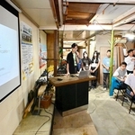 合宿プログラムの成果を発表する大学生ら＝洲本市本町７