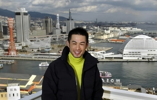 神戸を愛するイチロー選手。震災１０年の被災地へ、励ましのメッセージを力強く語った＝神戸・ハーバーランド、神戸新聞社屋上（撮影　田中靖浩、中西大二）