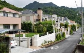 神戸新聞next 豪邸が建ち並ぶ 神戸の ビバリーヒルズ に潜入してみた