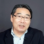 旧統一教会の名称変更について、文科審議官だった当時を振り返る前川喜平さん＝神戸市中央区、神戸新聞社（撮影・吉田敦史）