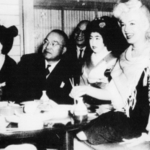 神戸・花隈の料亭で撮影されたマリリン・モンロー（右端）らの写真（福島順子さん提供）