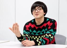 垂水区の心霊スポットについて話す松原タニシさん＝神戸市内