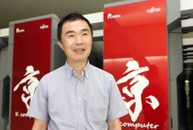 スーパーコンピューター「京」と後継機「富岳」について語る、理研の松岡聡・計算科学研究センター長＝神戸市中央区港島南町７