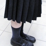 女子の制服を着て学校へ行けるのがうれしい