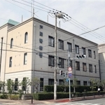 兵庫県警芦屋署＝芦屋市公光町６