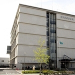 兵庫県警尼崎東署＝尼崎市潮江５