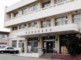 兵庫県警高砂署＝高砂市荒井町紙町