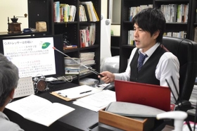 再犯防止に取り組む中村大輔さん＝神戸市内