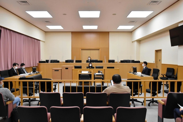 妹と弟の判決公判が開かれた法廷＝神戸地裁姫路支部（代表撮影）