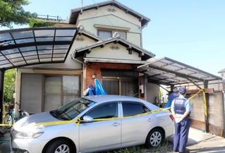 白骨化した遺体が見つかった民家＝４日午前、姫路市内（画像を一部加工しています）