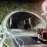 車両火災が発生した山陽自動車道の「尼子山トンネル」＝５日夜（西日本高速道路提供）