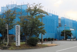 兵庫県道路公社の播但連絡道路管理事務所＝３０日午後、同県福崎町西田原