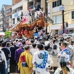 だんじりによる事故があった現場＝４日午後２時３分、神戸市東灘区岡本１