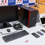 性的姿態等撮影事件に関する証拠品＝伊丹市千僧１、伊丹署