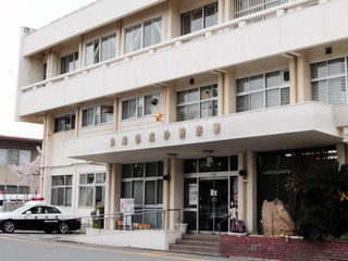 兵庫県警高砂署＝高砂市荒井町紙町